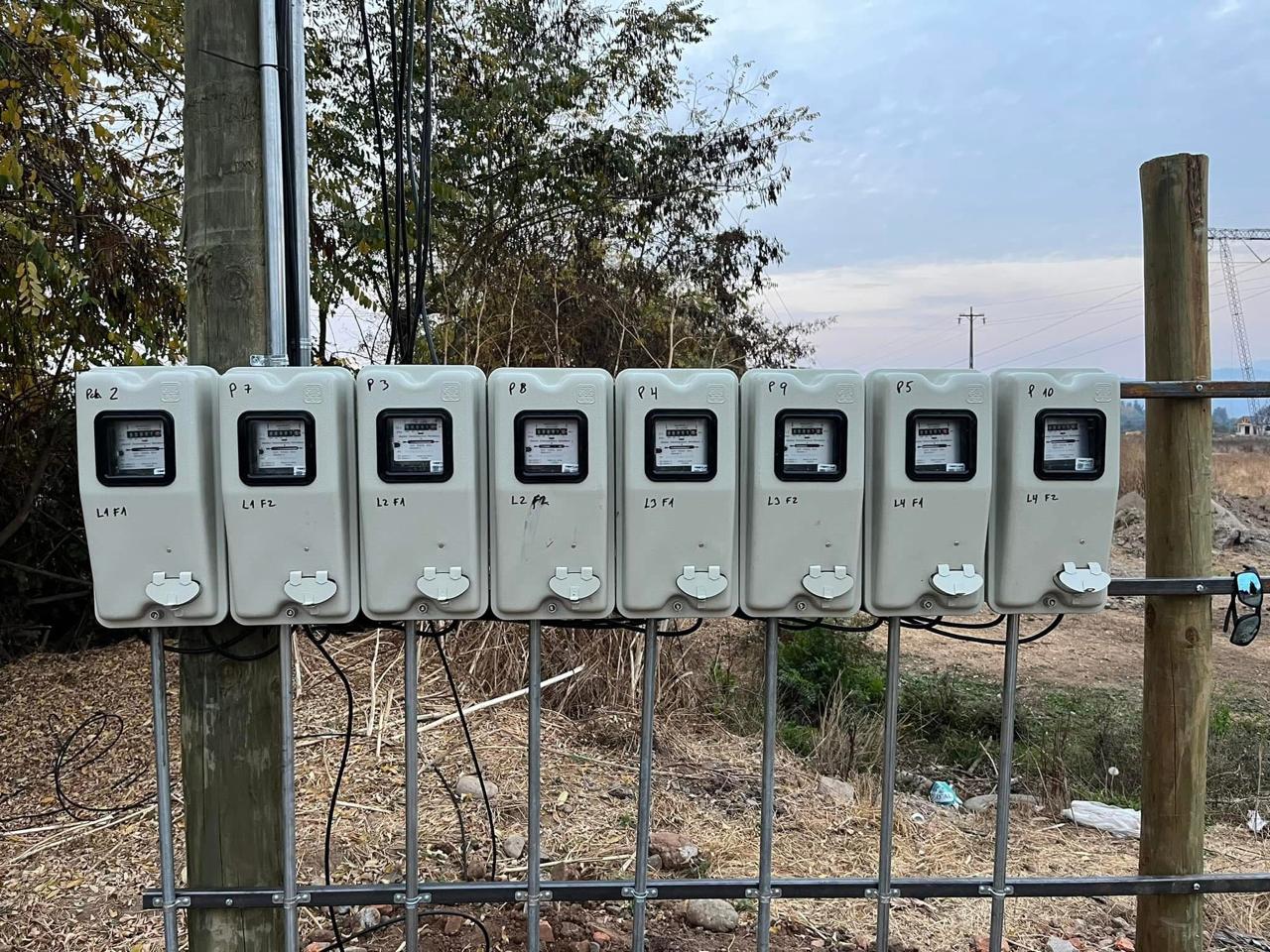 Trabajo eléctrico en terreno 6